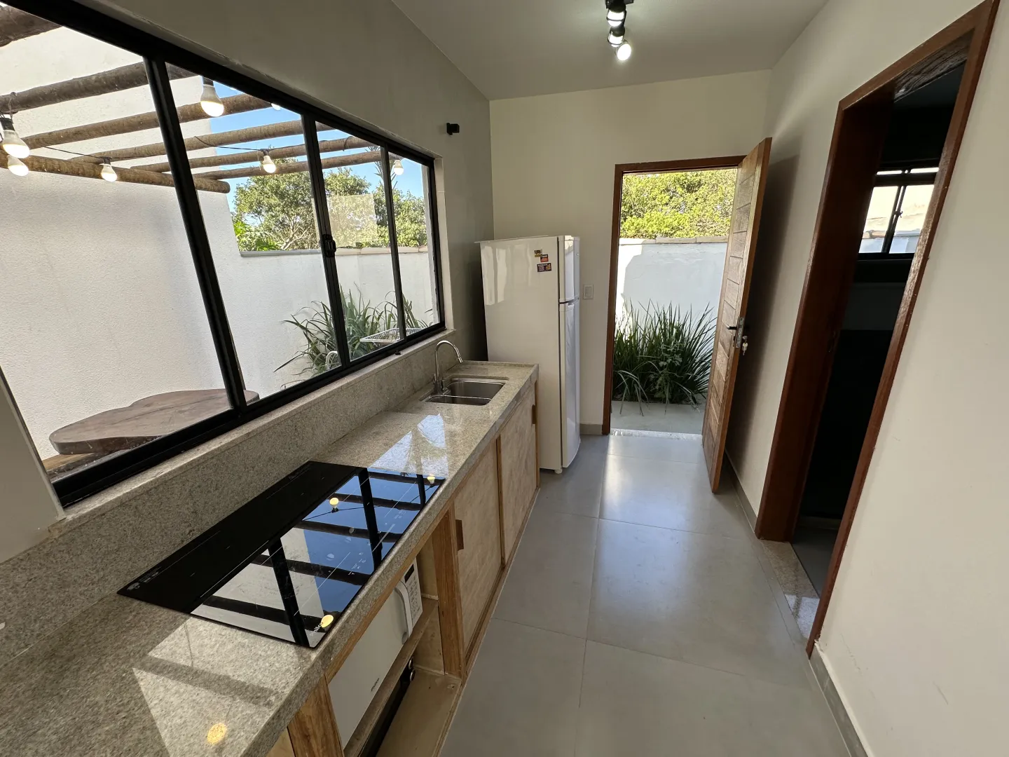 Bangal&ocirc; com Spa e Pergolado &agrave; Venda em B&uacute;zios  Armação dos Búzios - 