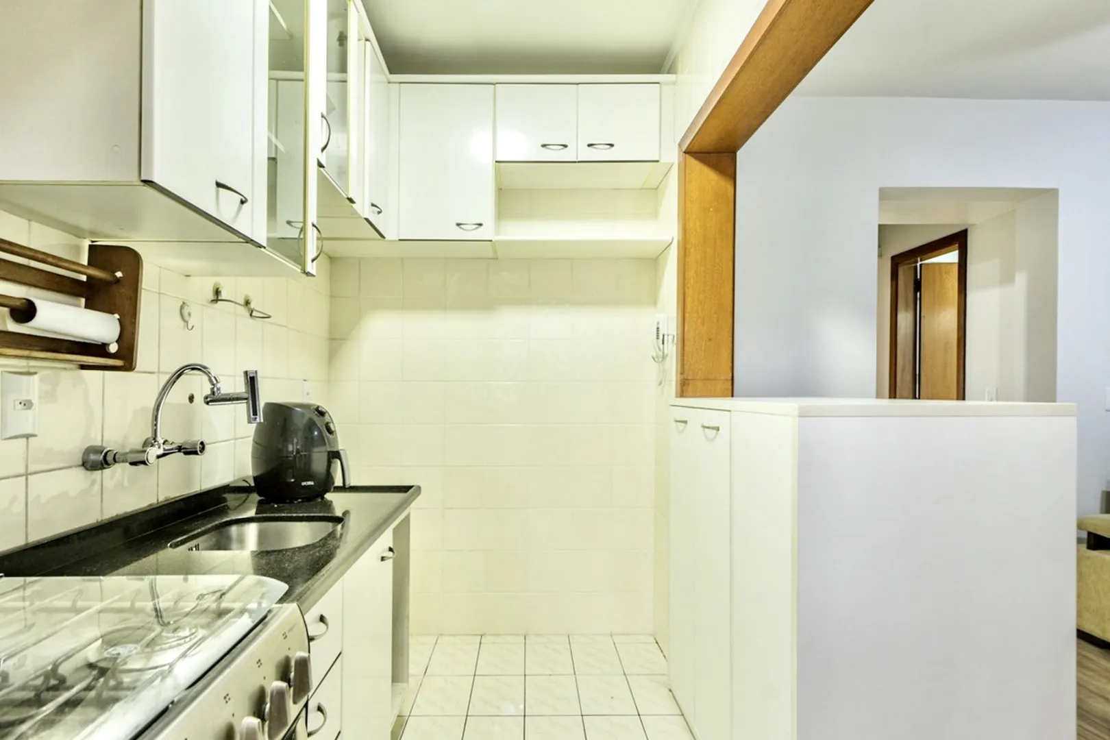 R$ 410.000 - &Oacute;TIMO APARTAMENTO - 60M2 - 2 DORM - SACADA - CHURRASQUEIRA - 1 VAGA Rua Eça de Queiroz Porto Alegre - 