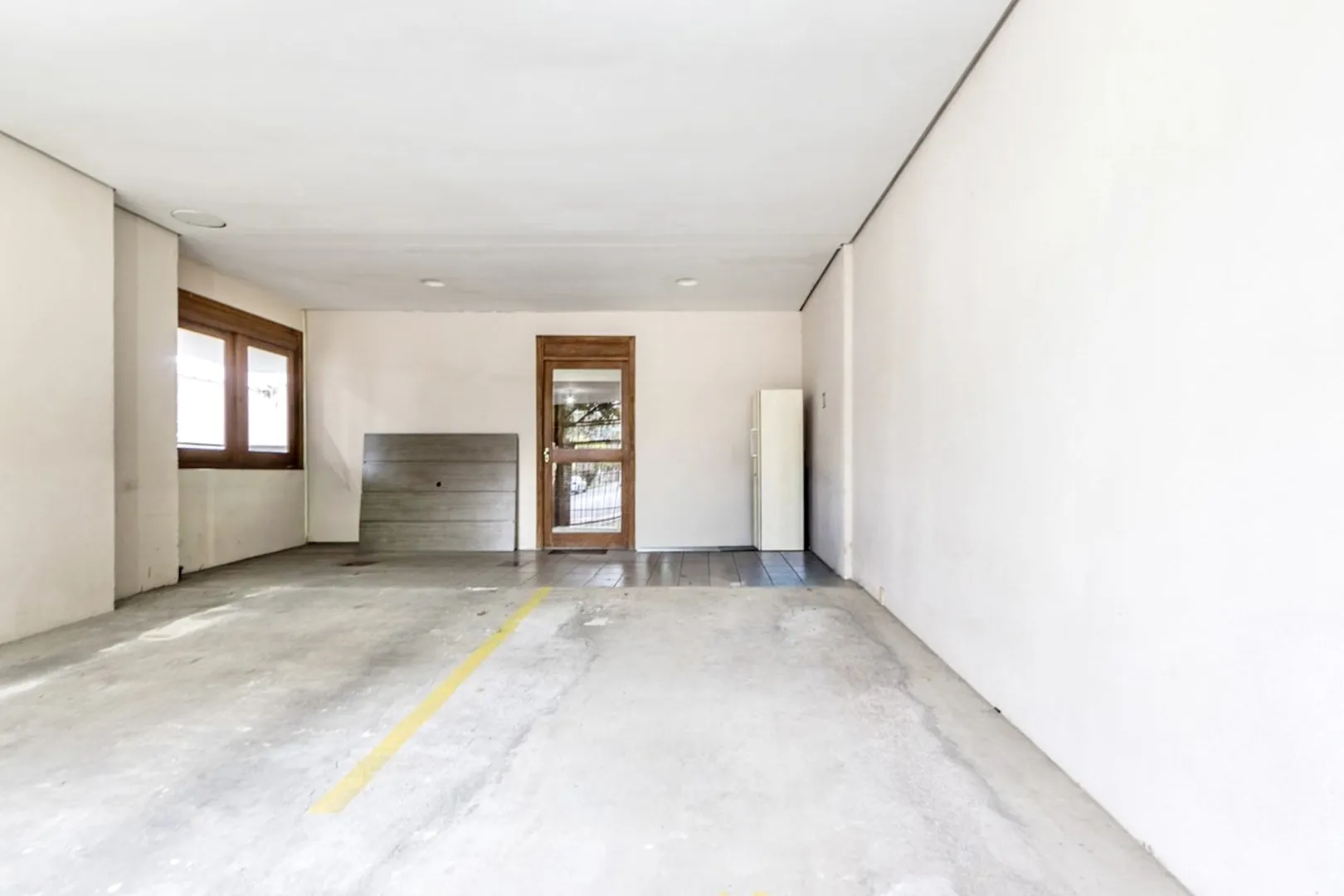 R$ 410.000 - &Oacute;TIMO APARTAMENTO - 60M2 - 2 DORM - SACADA - CHURRASQUEIRA - 1 VAGA Rua Eça de Queiroz Porto Alegre - 