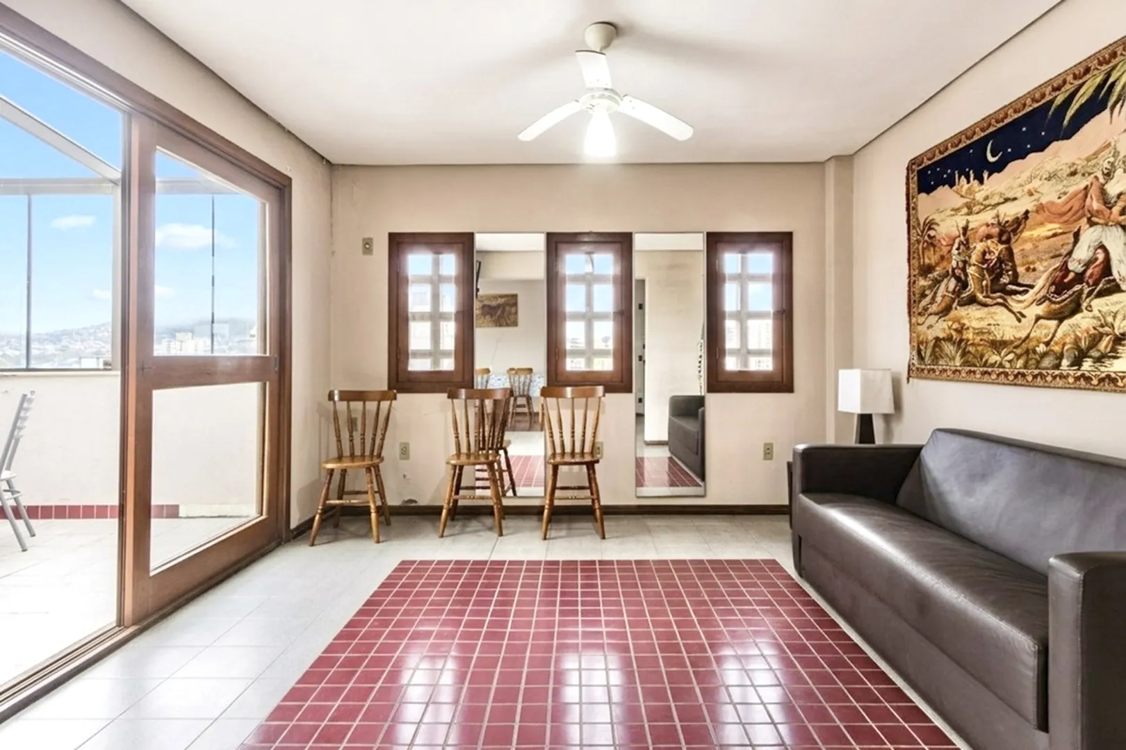 R$ 410.000 - &Oacute;TIMO APARTAMENTO - 60M2 - 2 DORM - SACADA - CHURRASQUEIRA - 1 VAGA Rua Eça de Queiroz Porto Alegre - 