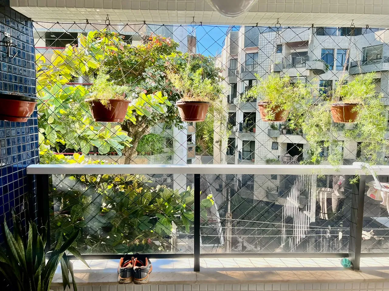 APARTAMENTO 2 SU&Iacute;TES VARANDA GARAGEM PISCINA ACADEMIA ELEVADOR &Agrave; VENDA ONDINA! Rua Morro do Escravo Miguel Salvador - 