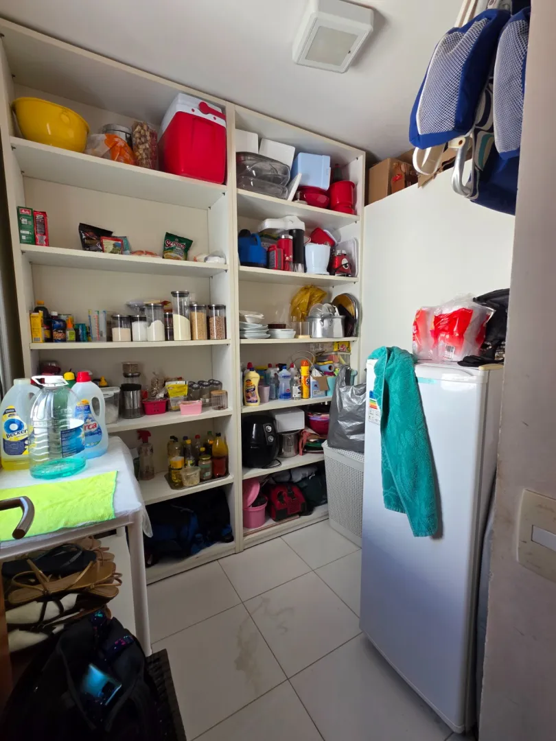 APARTAMENTO 2 QUARTOS SU&Iacute;TE VARANDA 3 GARAGENS PISCINA ACADEMIA VENDA JD APIPEMA ONDINA Rua Martins de Almeida Salvador - 