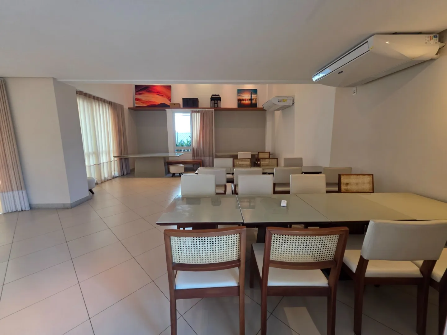 APARTAMENTO 2 QUARTOS SU&Iacute;TE VARANDA 3 GARAGENS PISCINA ACADEMIA VENDA JD APIPEMA ONDINA Rua Martins de Almeida Salvador - 
