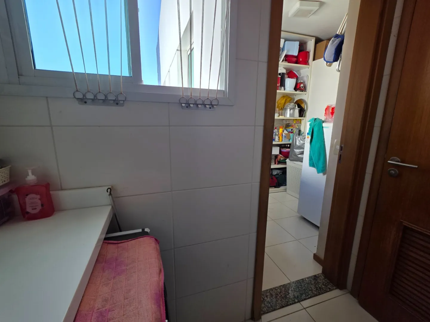 APARTAMENTO 2 QUARTOS SU&Iacute;TE VARANDA 3 GARAGENS PISCINA ACADEMIA VENDA JD APIPEMA ONDINA Rua Martins de Almeida Salvador - 