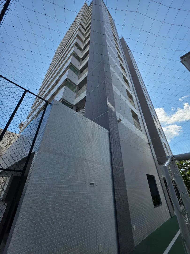 APARTAMENTO 2 QUARTOS SU&Iacute;TE VARANDA 3 GARAGENS PISCINA ACADEMIA VENDA JD APIPEMA ONDINA Rua Martins de Almeida Salvador - 