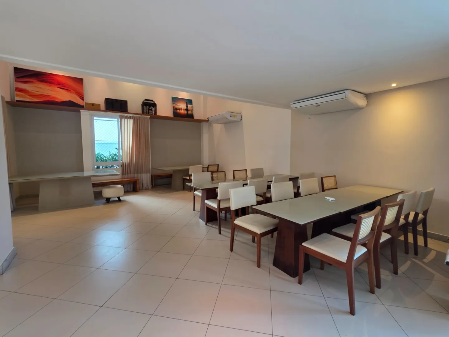 APARTAMENTO 2 QUARTOS SU&Iacute;TE VARANDA 3 GARAGENS PISCINA ACADEMIA VENDA JD APIPEMA ONDINA Rua Martins de Almeida Salvador - 