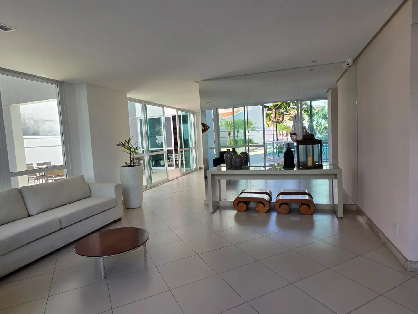 APARTAMENTO 2 QUARTOS SU&Iacute;TE VARANDA 3 GARAGENS PISCINA ACADEMIA VENDA JD APIPEMA ONDINA Rua Martins de Almeida Salvador - 