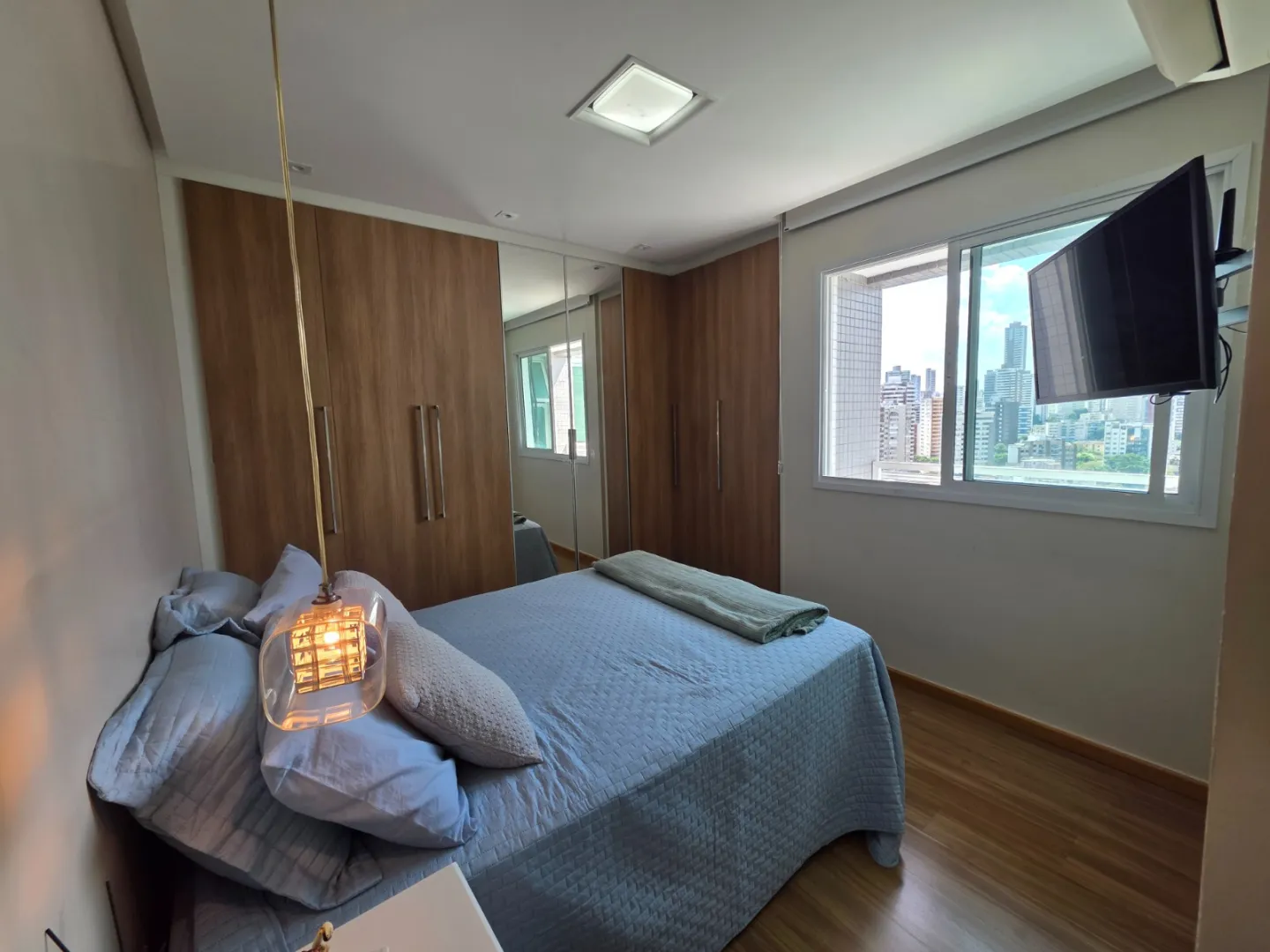 APARTAMENTO 2 QUARTOS SU&Iacute;TE VARANDA 3 GARAGENS PISCINA ACADEMIA VENDA JD APIPEMA ONDINA Rua Martins de Almeida Salvador - 