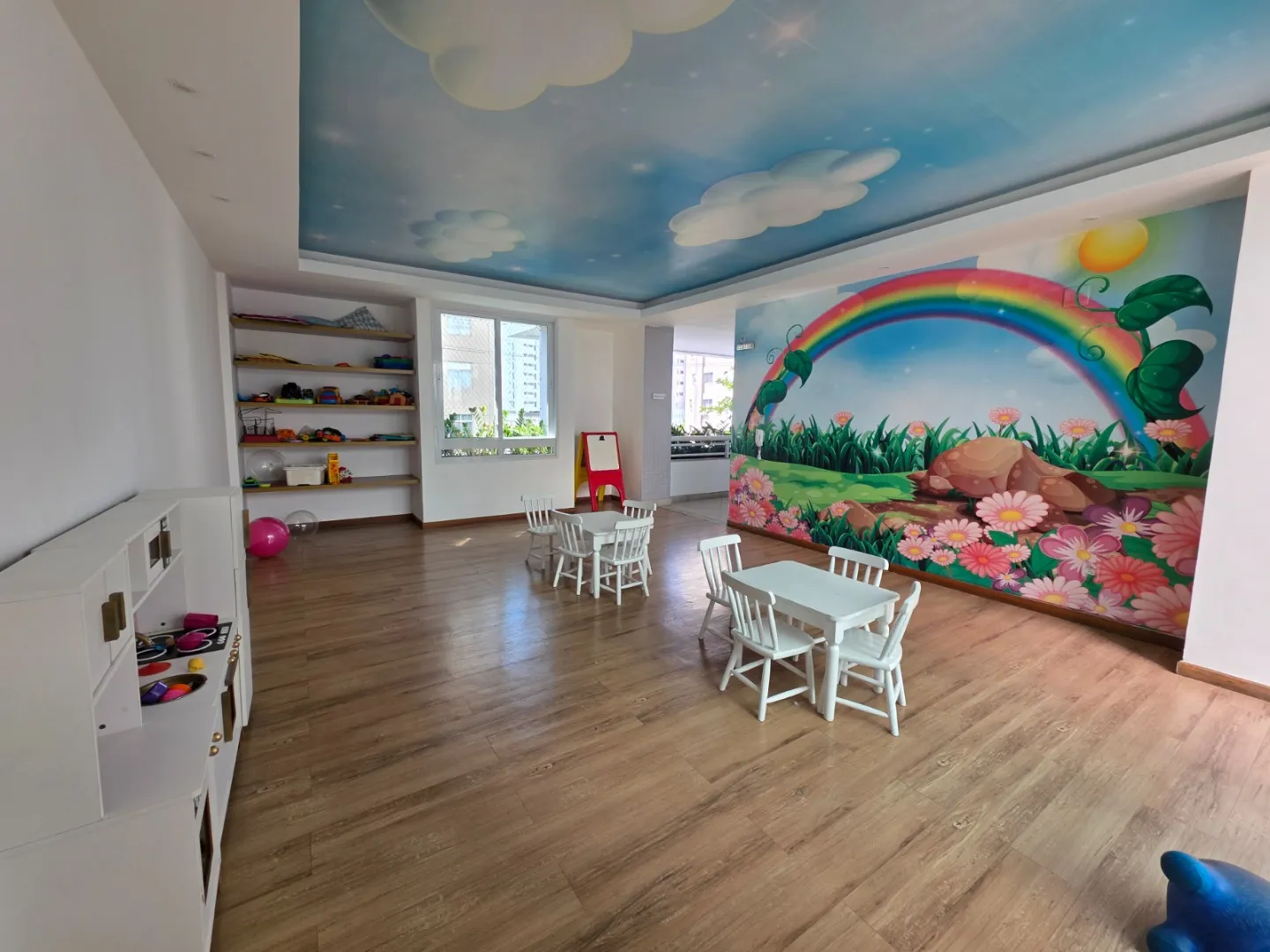 APARTAMENTO 2 QUARTOS SU&Iacute;TE VARANDA 3 GARAGENS PISCINA ACADEMIA VENDA JD APIPEMA ONDINA Rua Martins de Almeida Salvador - 