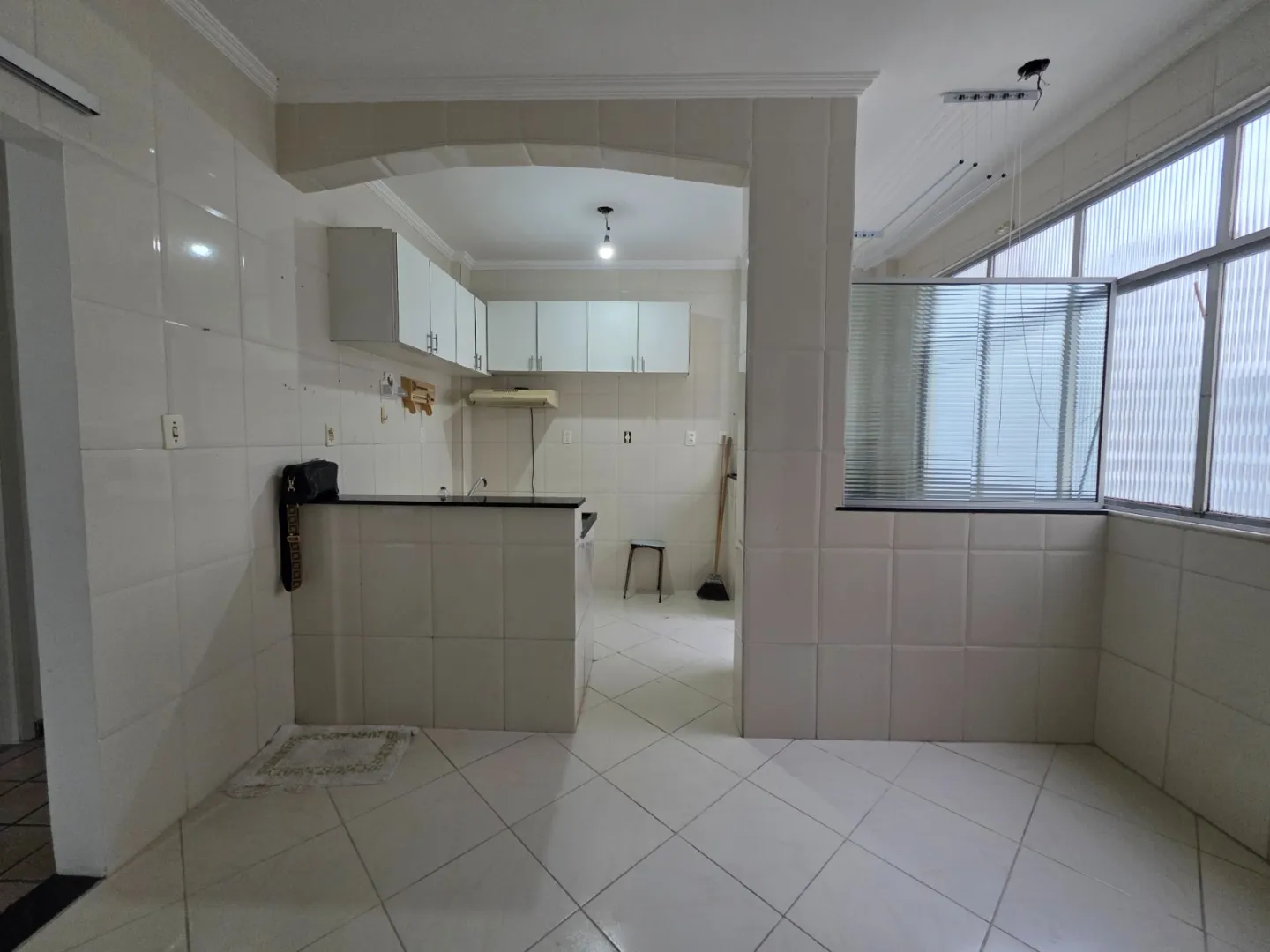 APARTAMENTO 3 QUARTOS SU&Iacute;TE DEPEND&Ecirc;NCIA GARAGEM ELEVADOR &Agrave; VENDA NA VIT&Oacute;RIA Avenida Sete de Setembro Salvador - 