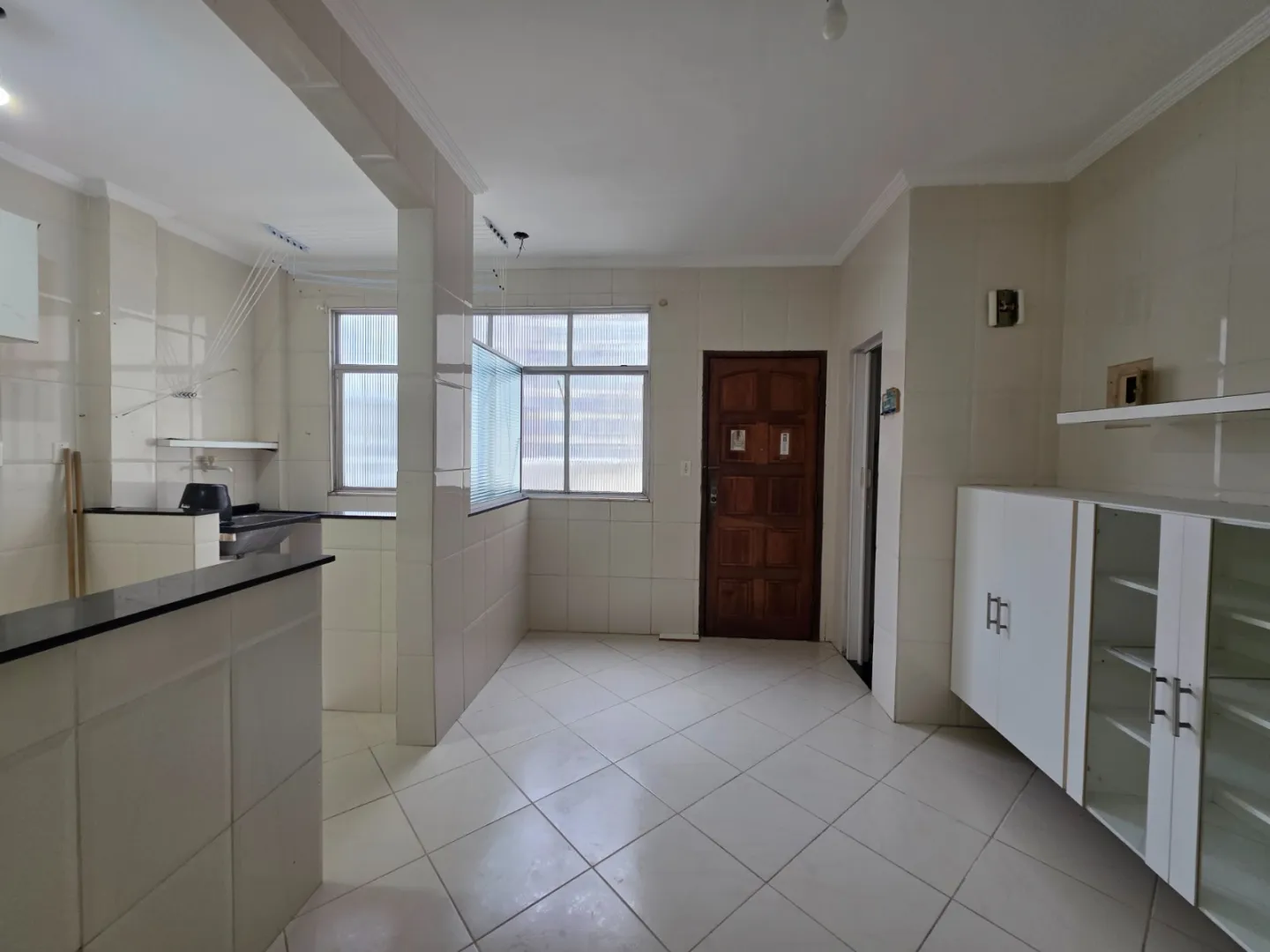 APARTAMENTO 3 QUARTOS SU&Iacute;TE DEPEND&Ecirc;NCIA GARAGEM ELEVADOR &Agrave; VENDA NA VIT&Oacute;RIA Avenida Sete de Setembro Salvador - 
