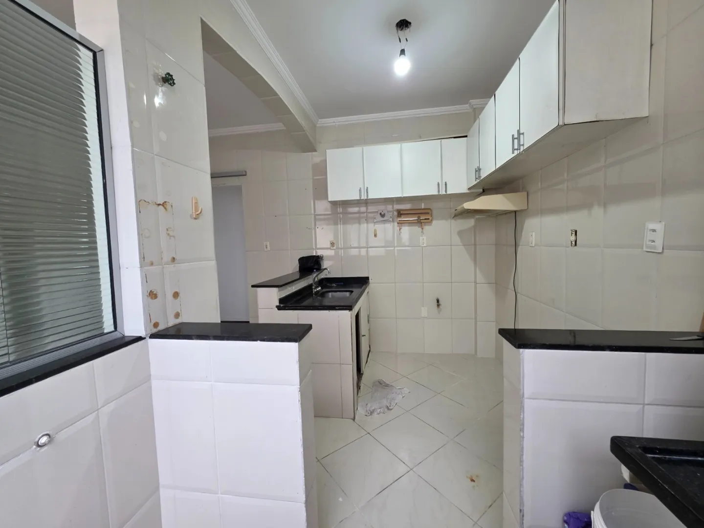 APARTAMENTO 3 QUARTOS SU&Iacute;TE DEPEND&Ecirc;NCIA GARAGEM ELEVADOR &Agrave; VENDA NA VIT&Oacute;RIA Avenida Sete de Setembro Salvador - 