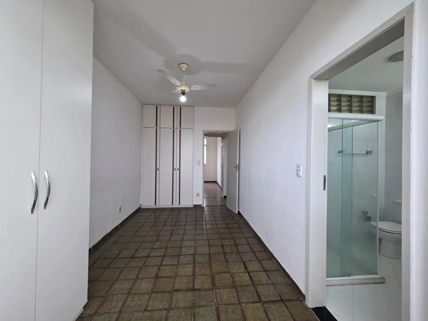 APARTAMENTO 3 QUARTOS SU&Iacute;TE DEPEND&Ecirc;NCIA GARAGEM ELEVADOR &Agrave; VENDA NA VIT&Oacute;RIA Avenida Sete de Setembro Salvador - 