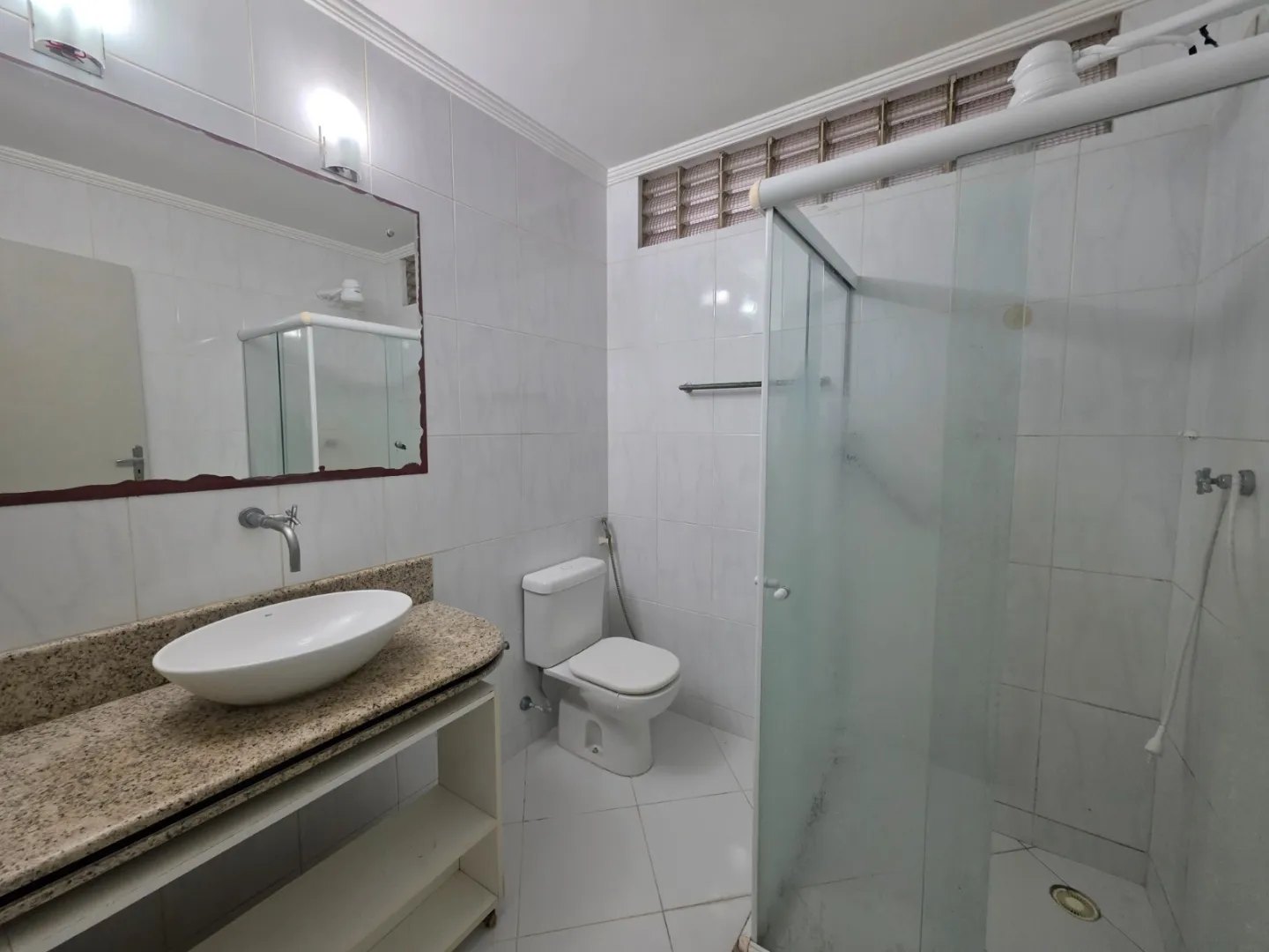 APARTAMENTO 3 QUARTOS SU&Iacute;TE DEPEND&Ecirc;NCIA GARAGEM ELEVADOR &Agrave; VENDA NA VIT&Oacute;RIA Avenida Sete de Setembro Salvador - 
