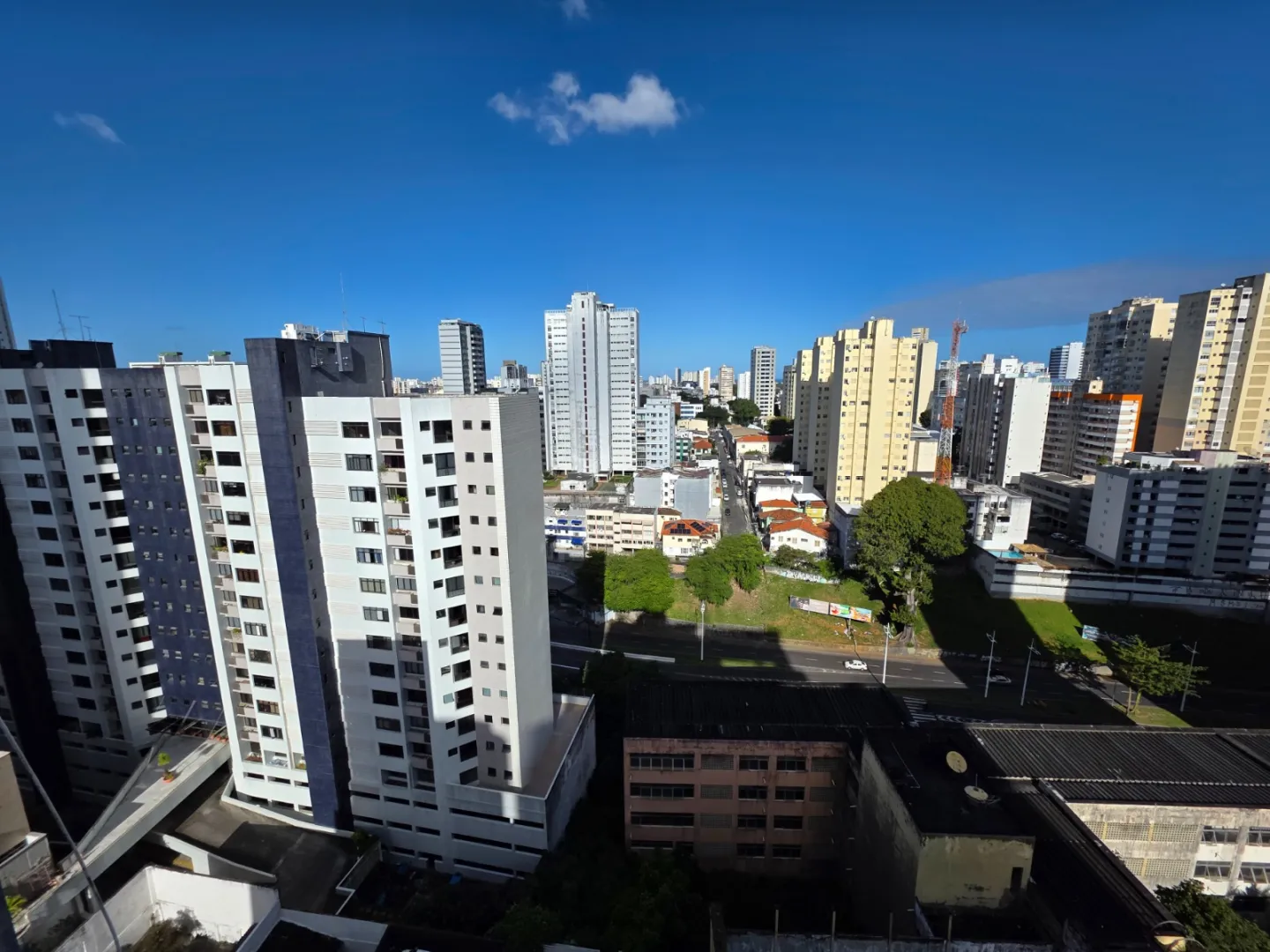 APARTAMENTO 3 QUARTOS SU&Iacute;TE DEPEND&Ecirc;NCIA GARAGEM ELEVADOR &Agrave; VENDA NA VIT&Oacute;RIA Avenida Sete de Setembro Salvador - 