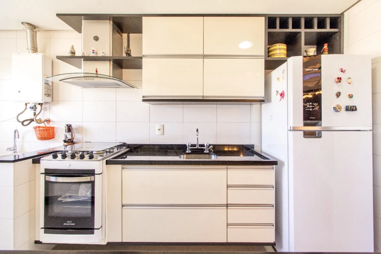 R$ 690.000 - APARTAMENTO - 74M2 - 2 DORM - SU&Iacute;TE - 2 VAGAS - VISTA Rua Chile Porto Alegre - 