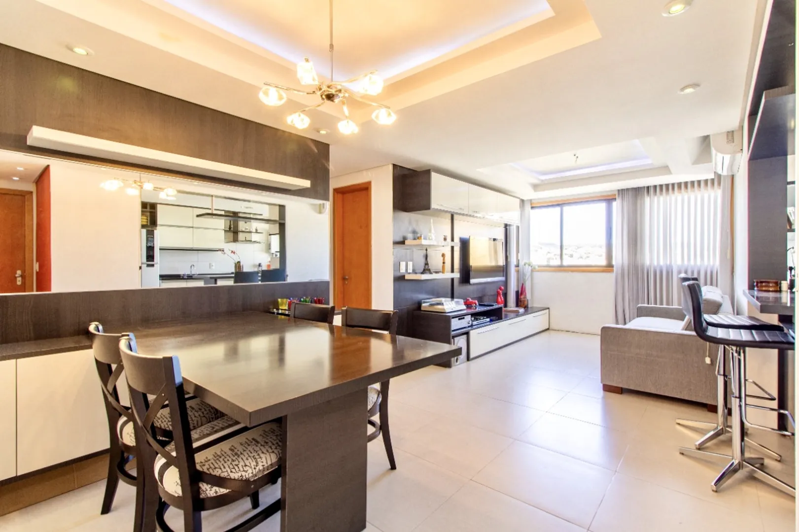 R$ 690.000 - APARTAMENTO - 74M2 - 2 DORM - SU&Iacute;TE - 2 VAGAS - VISTA Rua Chile Porto Alegre - 