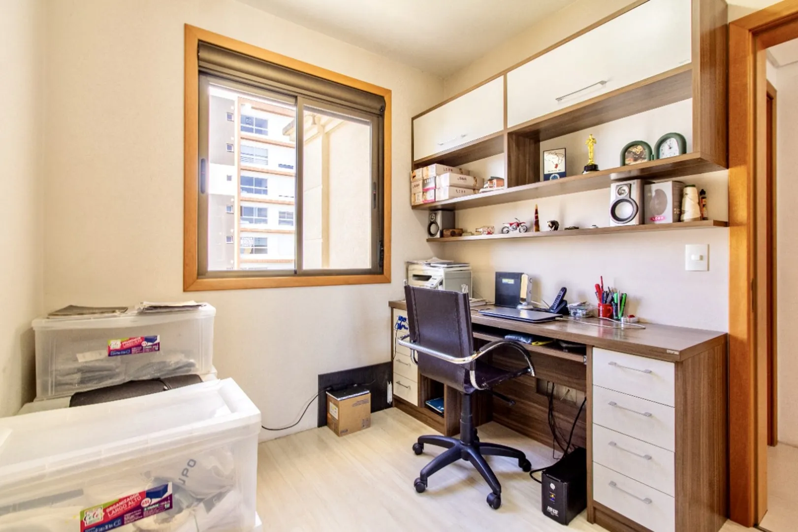 R$ 690.000 - APARTAMENTO - 74M2 - 2 DORM - SU&Iacute;TE - 2 VAGAS - VISTA Rua Chile Porto Alegre - 