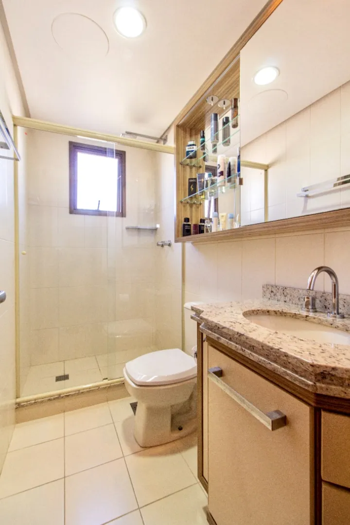 R$ 690.000 - APARTAMENTO - 74M2 - 2 DORM - SU&Iacute;TE - 2 VAGAS - VISTA Rua Chile Porto Alegre - 