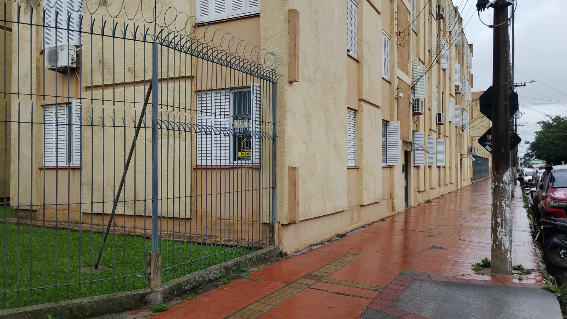 APARTAMENTO TÉRREO, TRÊS DORMITÓRIOS, NA COHABPEL