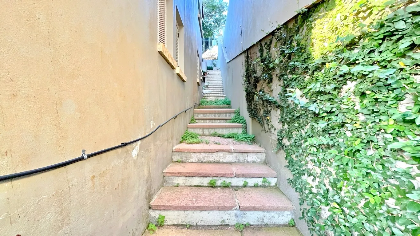 R$ 1.620.000 - MARAVILHOSA CASA - 413M2 - 3 SU&Iacute;TES - HIDRO - 2 VAGAS - VISTA PANOR&Acirc;MICA Rua Coronel Gomes de Carvalho Porto Alegre - 