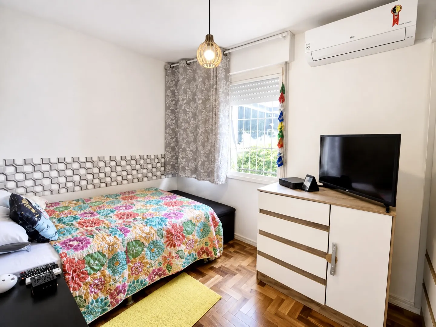 R$ 255.000 - &Oacute;TIMO APARTAMENTO - 42M2 - 1 DORM Avenida Cristóvão Colombo Porto Alegre - 