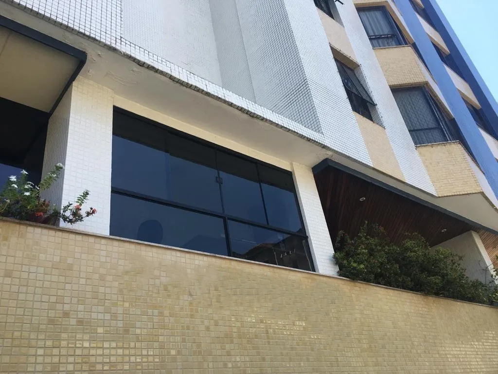 APARTAMENTO 2 QUARTOS SU&Iacute;TE DEPEND&Ecirc;NCIA ARM&Aacute;RIOS ELEVADOR GARAGEM &Agrave; VENDA CANELA! Rua Cláudio Manoel da Costa Salvador - 