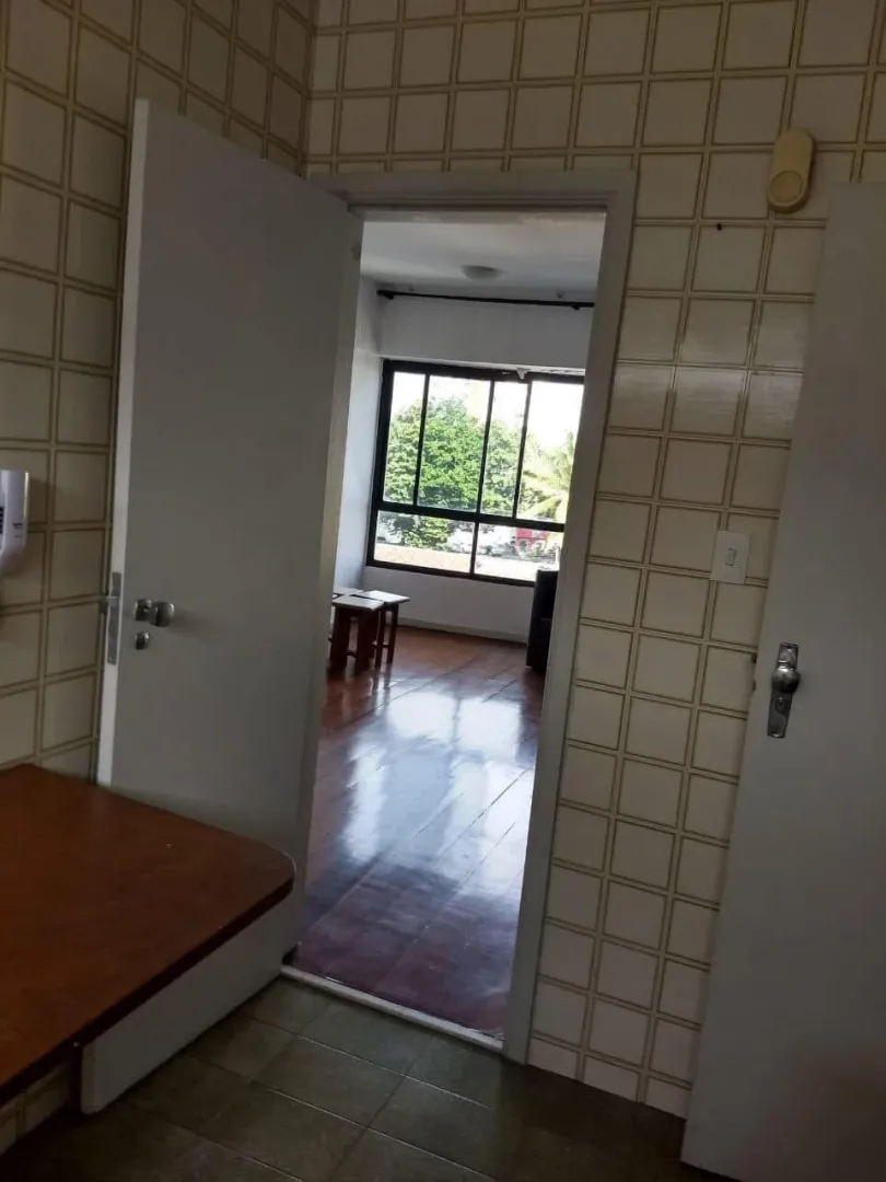 APARTAMENTO 2 QUARTOS SU&Iacute;TE DEPEND&Ecirc;NCIA ARM&Aacute;RIOS ELEVADOR GARAGEM &Agrave; VENDA CANELA! Rua Cláudio Manoel da Costa Salvador - 