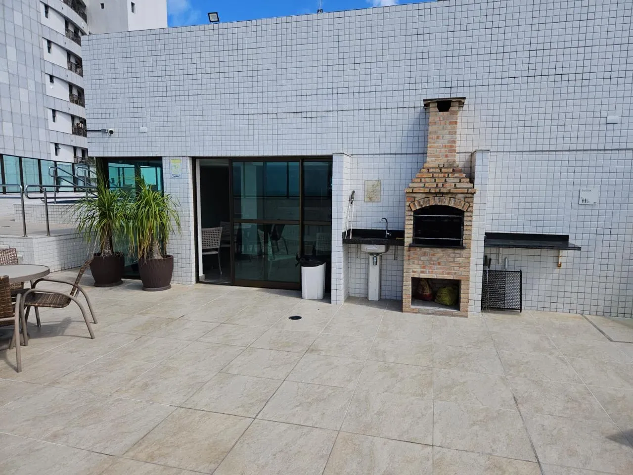 Apartamento beira mar &agrave; venda com 43 m&sup2; | 1 quarto | 1 vaga | Mobiliado Avenida Boa Viagem Recife - 