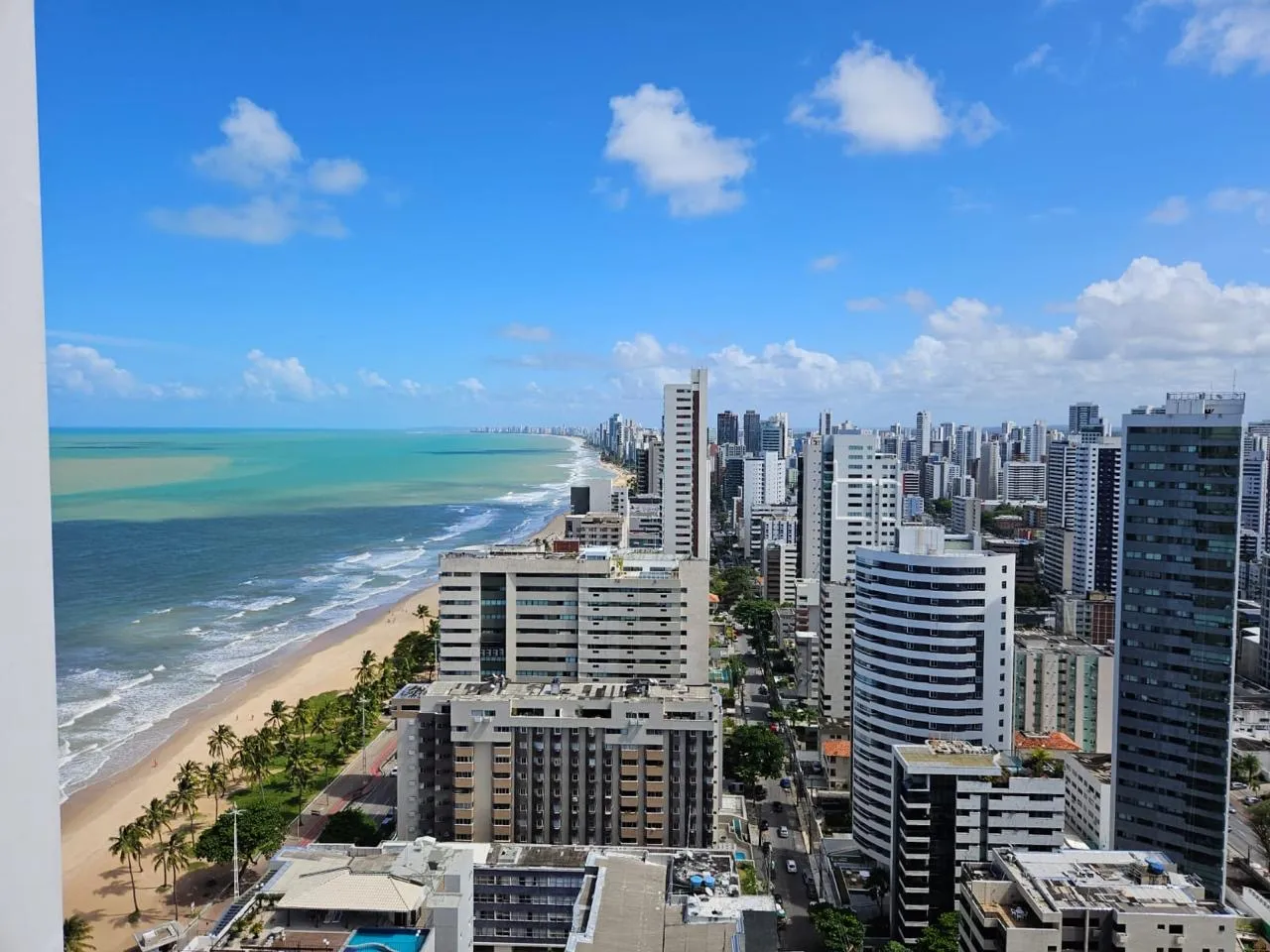Apartamento beira mar &agrave; venda com 43 m&sup2; | 1 quarto | 1 vaga | Mobiliado Avenida Boa Viagem Recife - 