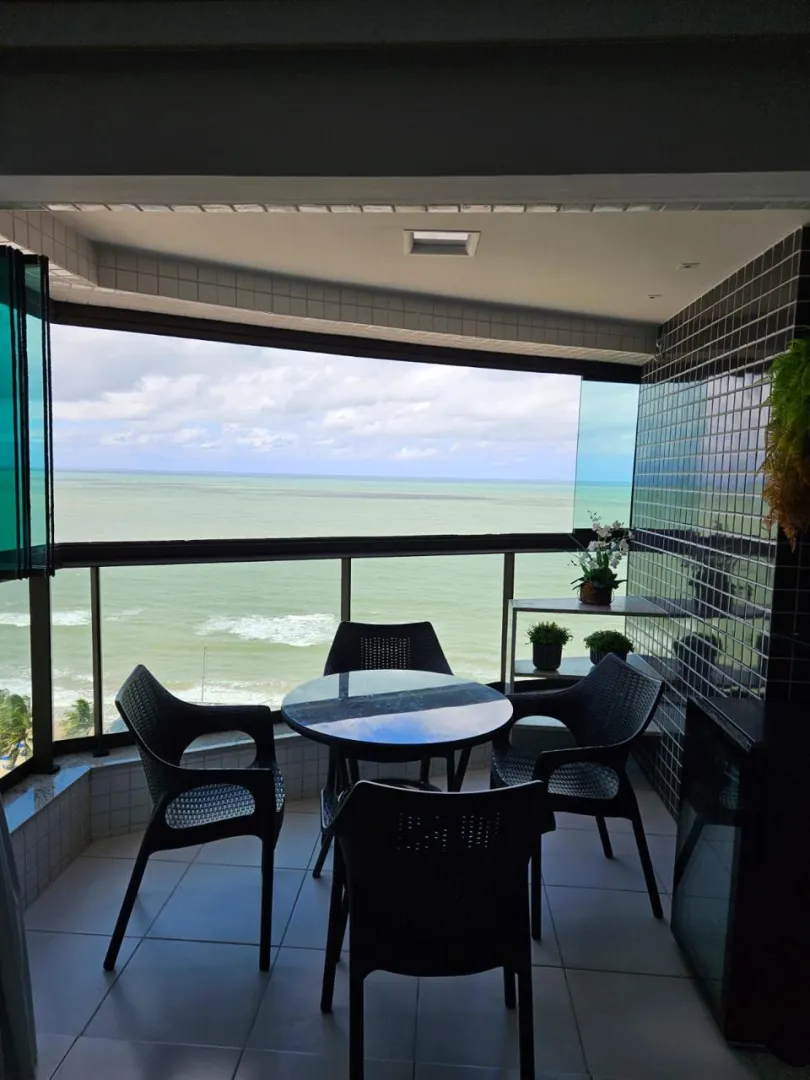 Apartamento beira mar &agrave; venda com 43 m&sup2; | 1 quarto | 1 vaga | Mobiliado Avenida Boa Viagem Recife - 