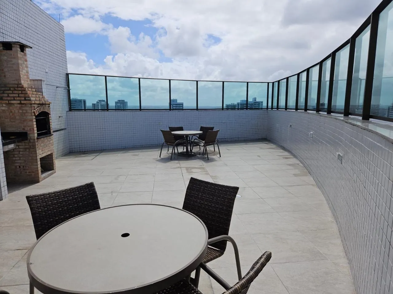 Apartamento beira mar &agrave; venda com 43 m&sup2; | 1 quarto | 1 vaga | Mobiliado Avenida Boa Viagem Recife - 