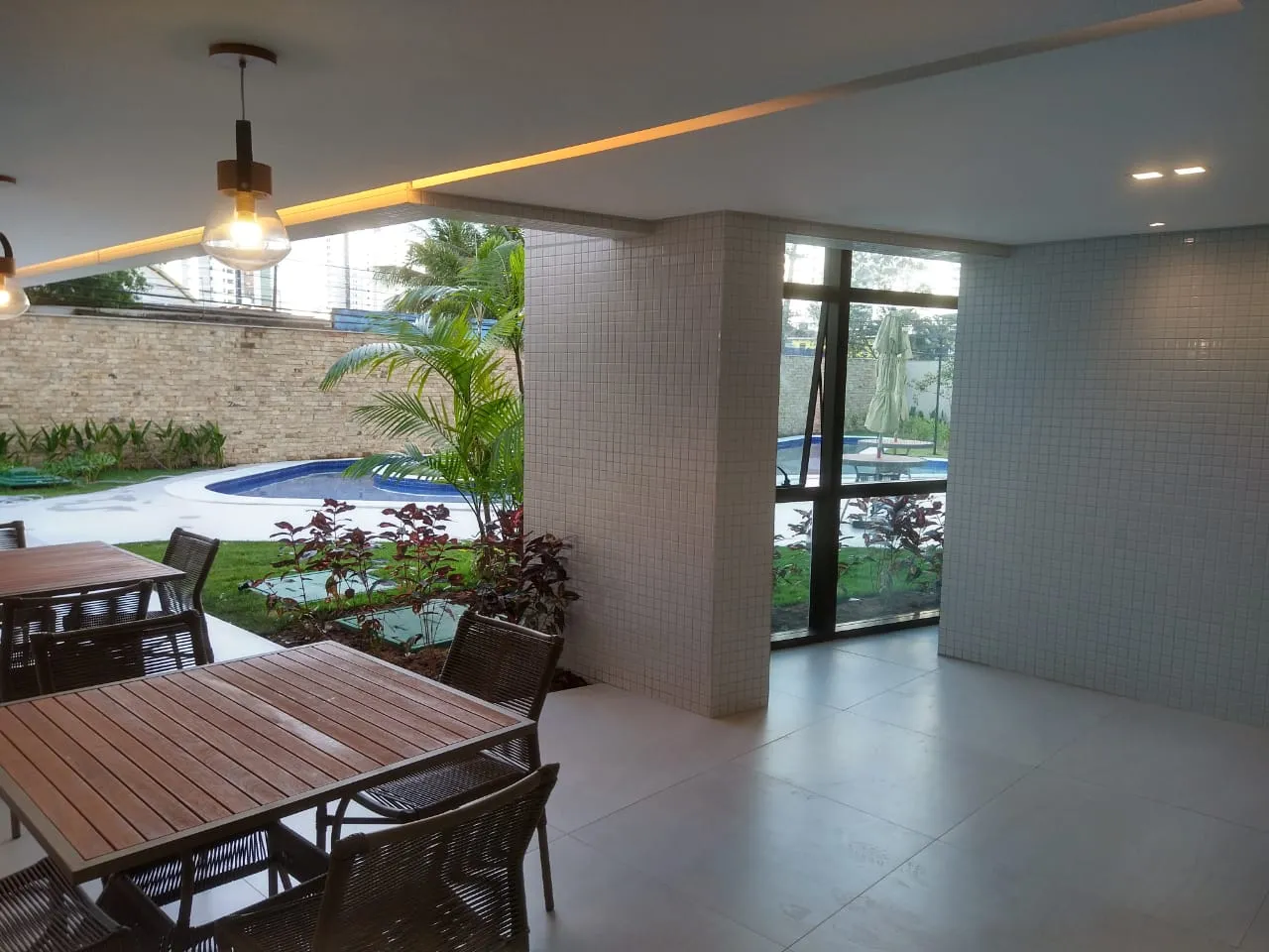 Apartamento &aacute; venda com 146 m&sup2; | 2 su&iacute;tes | 2 vagas | Varanda Rua Ministro Nelson Hungria Recife - 