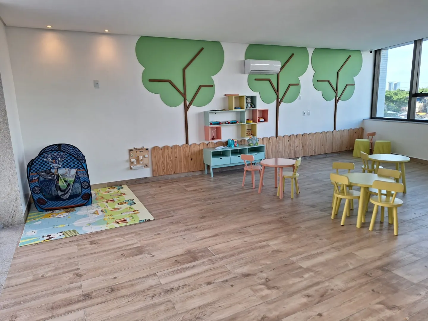 Apartamento &aacute; venda com 146 m&sup2; | 2 su&iacute;tes | 2 vagas | Varanda Rua Ministro Nelson Hungria Recife - 