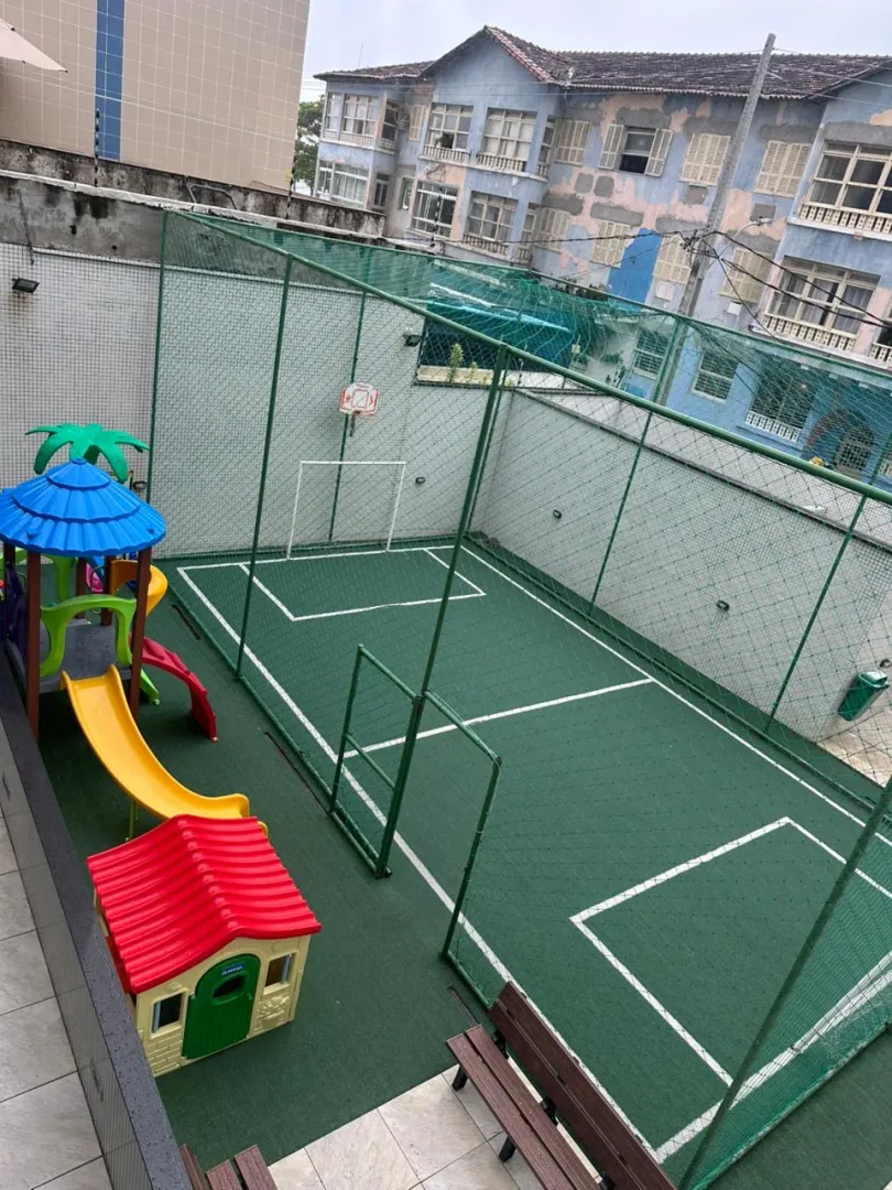 Apartamento &aacute; venda com 152 m&sup2; | 4 quartos sendo 3 su&iacute;tes | 3 vagas | Andar alto Rua Pereira da Costa Recife - 