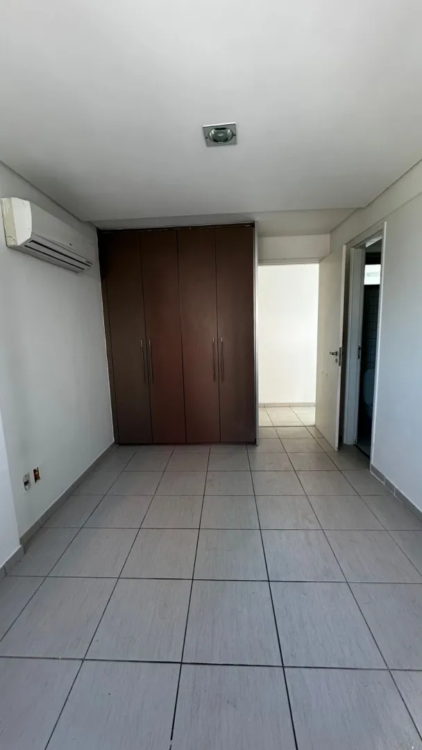 Apartamento &aacute; venda com 160m&sup2; | 4 su&iacute;tes | 3 vagas cobertas | Alto padr&atilde;o Rua Artur Muniz Recife - 