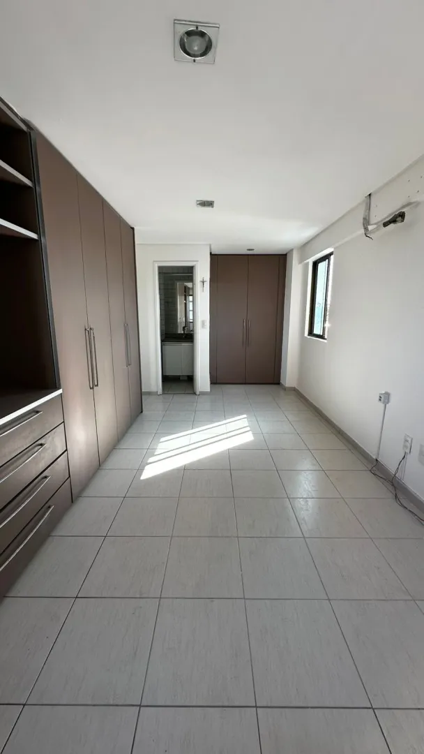 Apartamento &aacute; venda com 160m&sup2; | 4 su&iacute;tes | 3 vagas cobertas | Alto padr&atilde;o Rua Artur Muniz Recife - 