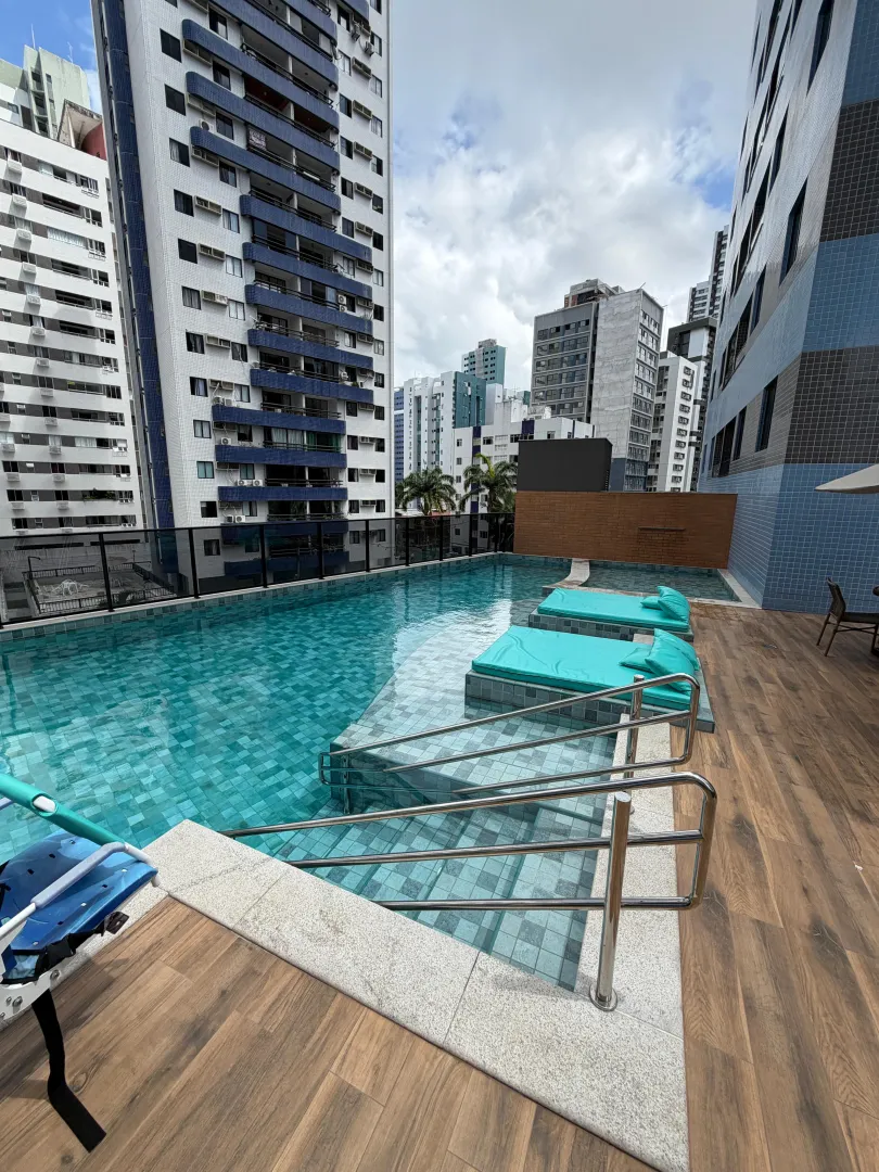 Apartamento &agrave; venda em Boa viagem| 2 quartos sendo 1 suite | Varanda Rua Carlos Pereira Falcão Recife - 