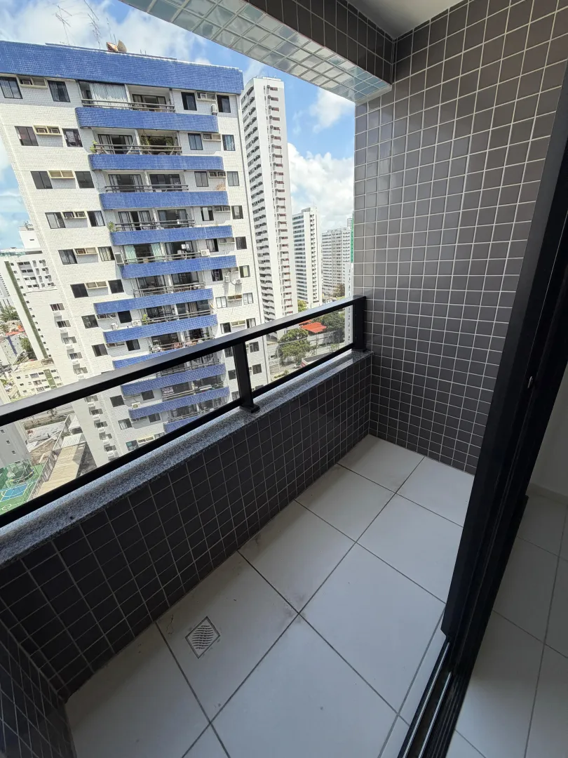 Apartamento &agrave; venda em Boa viagem| 2 quartos sendo 1 suite | Varanda Rua Carlos Pereira Falcão Recife - 