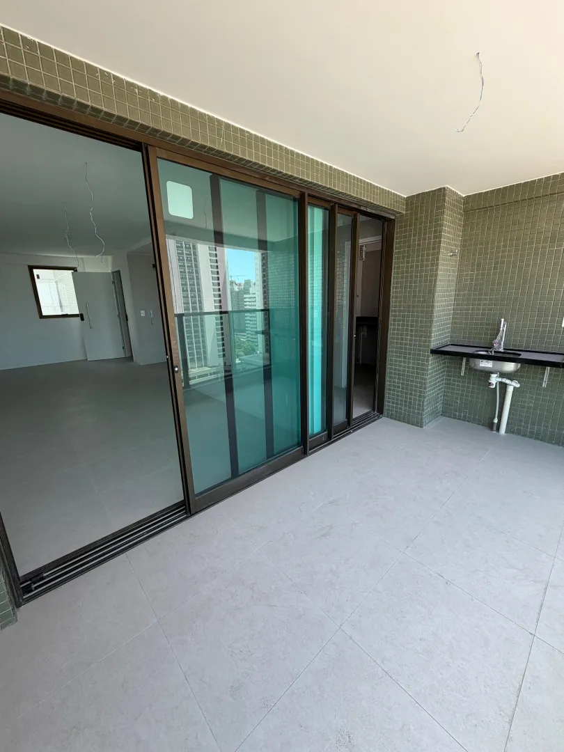Apartamento &aacute; venda em Boa Viagem | 3 quartos sendo 2 su&iacute;tes | 2 vagas | Varanda Gourmet Rua Professor Arnaldo Carneiro Leão Recife - 