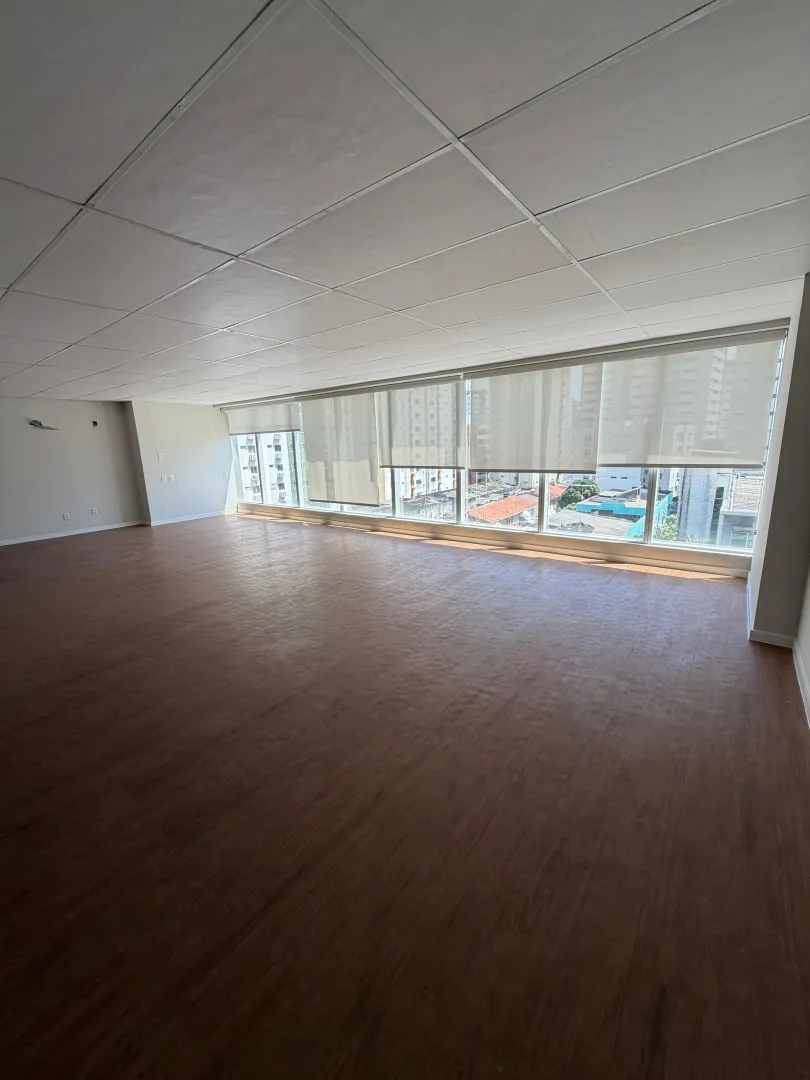 Sala em empresarial com 80m&sup2; | Venda e loca&ccedil;&atilde;o | 2 vagas | 2 wc&rsquo;s Rua Barão de Souza Leão Recife - 