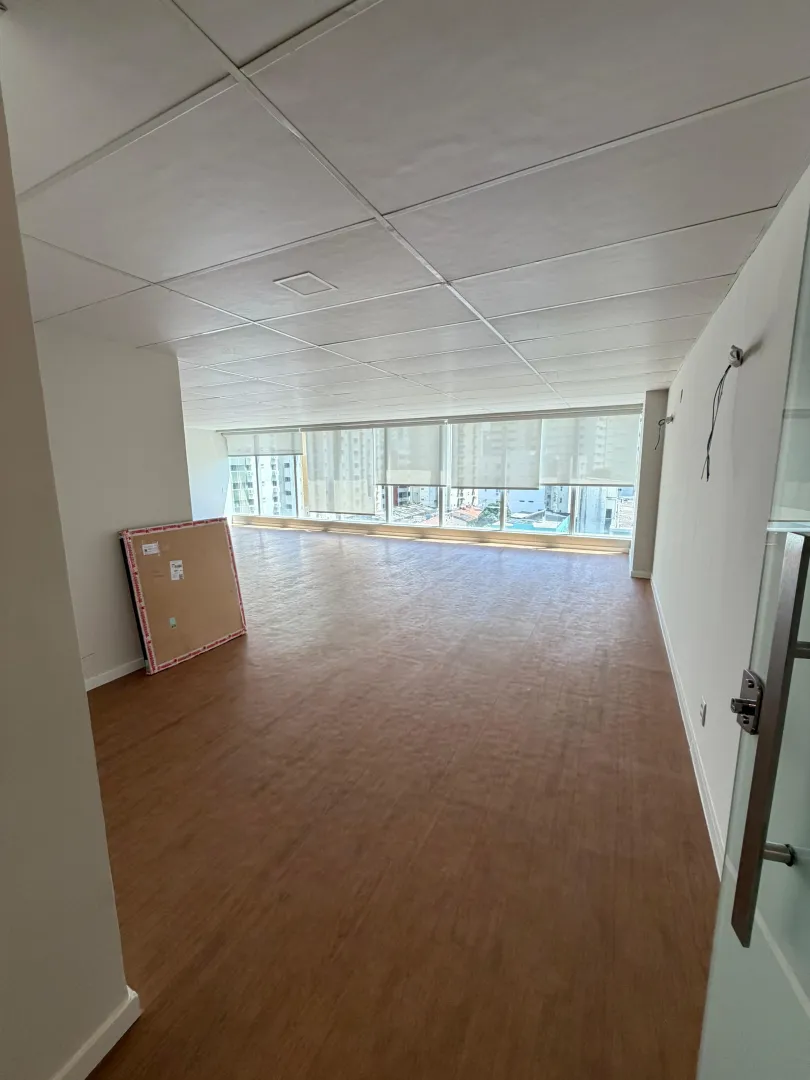 Sala em empresarial com 80m&sup2; | Venda e loca&ccedil;&atilde;o | 2 vagas | 2 wc&rsquo;s Rua Barão de Souza Leão Recife - 