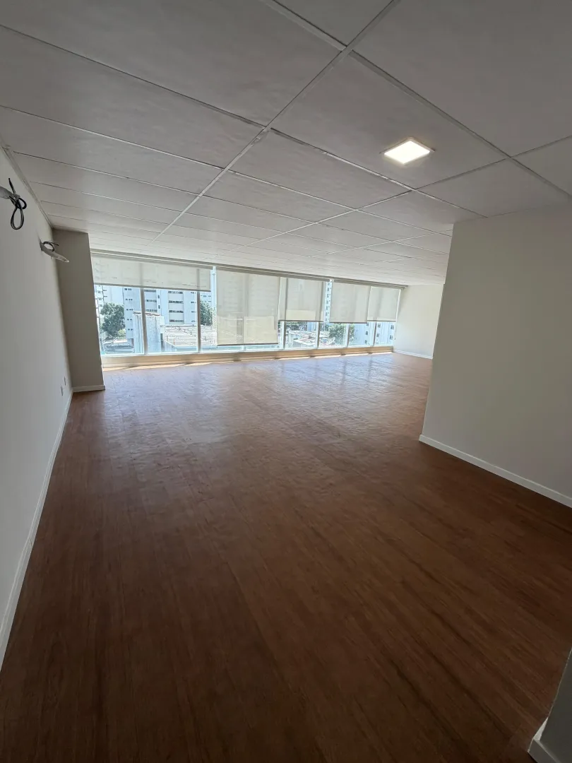 Sala em empresarial com 80m&sup2; | Venda e loca&ccedil;&atilde;o | 2 vagas | 2 wc&rsquo;s Rua Barão de Souza Leão Recife - 