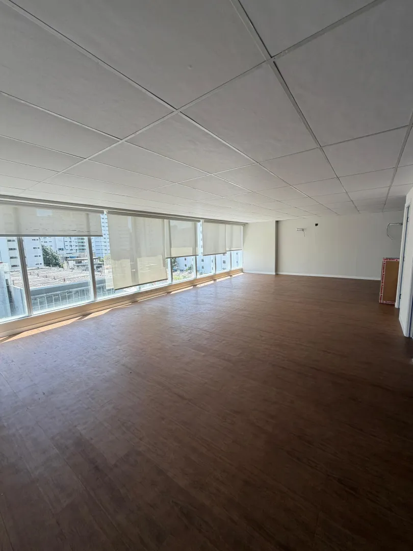 Sala em empresarial com 80m&sup2; | Venda e loca&ccedil;&atilde;o | 2 vagas | 2 wc&rsquo;s Rua Barão de Souza Leão Recife - 
