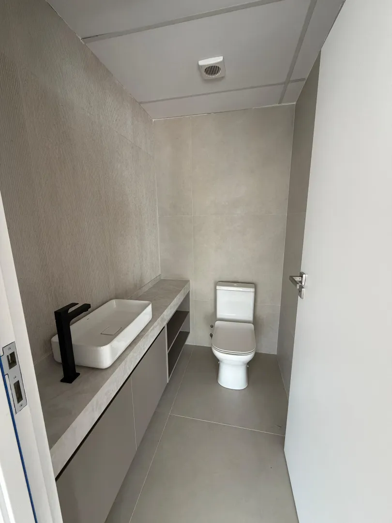 Sala em empresarial com 80m&sup2; | Venda e loca&ccedil;&atilde;o | 2 vagas | 2 wc&rsquo;s Rua Barão de Souza Leão Recife - 