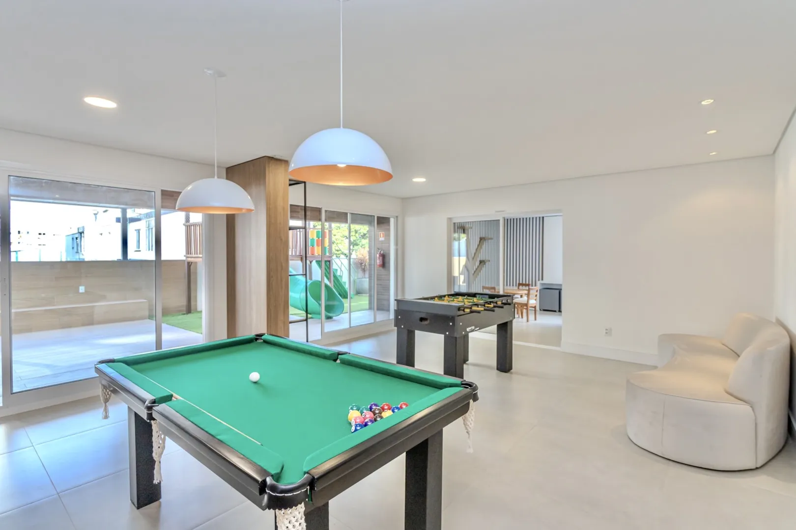 R$ 690.000 - BELO APARTAMENTO - 62M2 - 2 DORM - SU&Iacute;TE - 1 VAGA - INFRA Rua Chile Porto Alegre - 