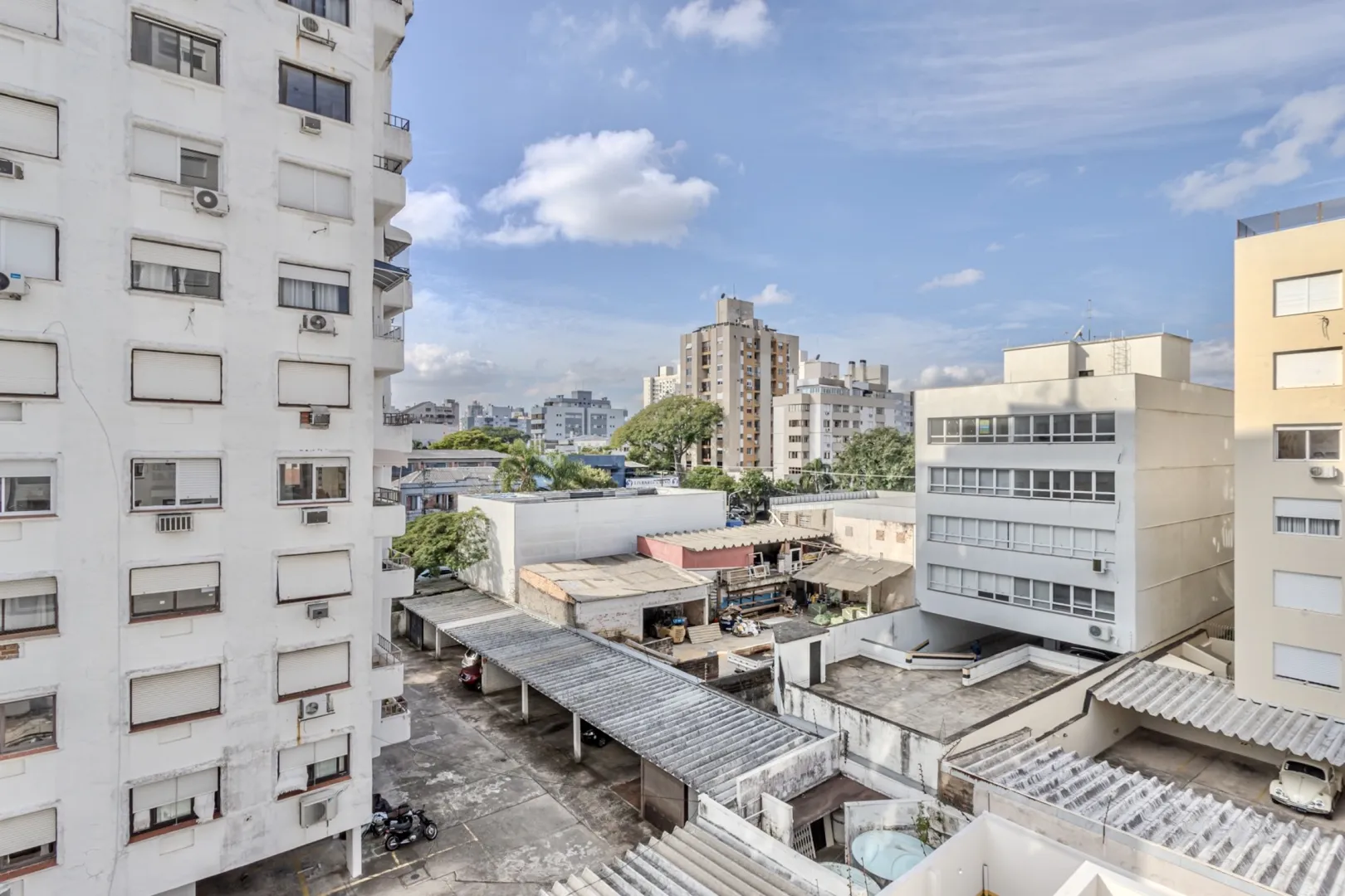 R$ 690.000 - BELO APARTAMENTO - 62M2 - 2 DORM - SU&Iacute;TE - 1 VAGA - INFRA Rua Chile Porto Alegre - 
