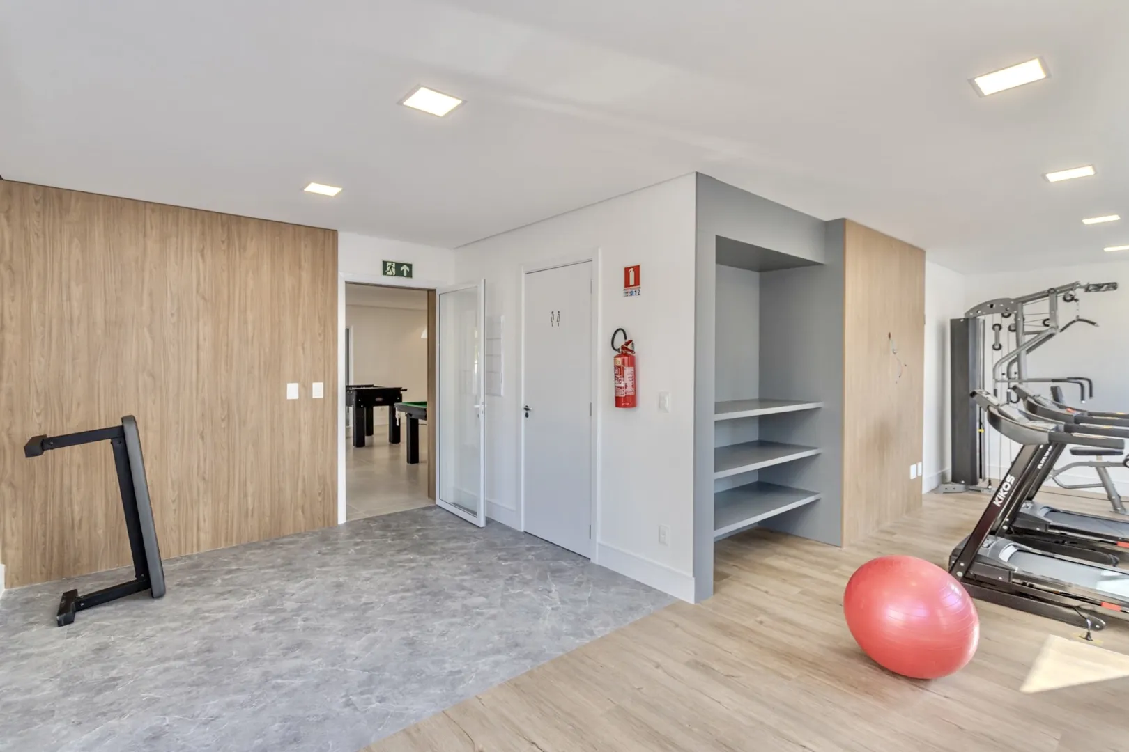 R$ 690.000 - BELO APARTAMENTO - 62M2 - 2 DORM - SU&Iacute;TE - 1 VAGA - INFRA Rua Chile Porto Alegre - 