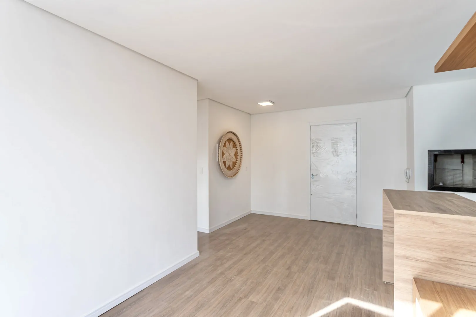 R$ 690.000 - BELO APARTAMENTO - 62M2 - 2 DORM - SU&Iacute;TE - 1 VAGA - INFRA Rua Chile Porto Alegre - 