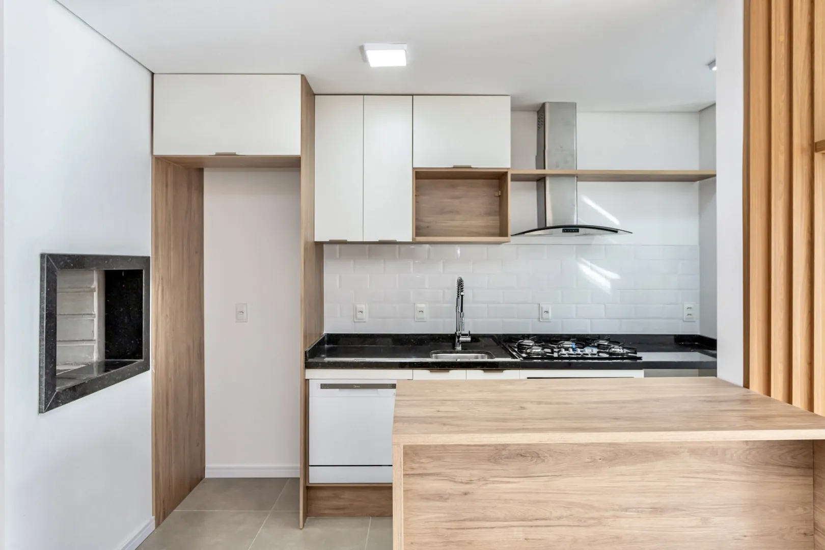 R$ 690.000 - BELO APARTAMENTO - 62M2 - 2 DORM - SU&Iacute;TE - 1 VAGA - INFRA Rua Chile Porto Alegre - 